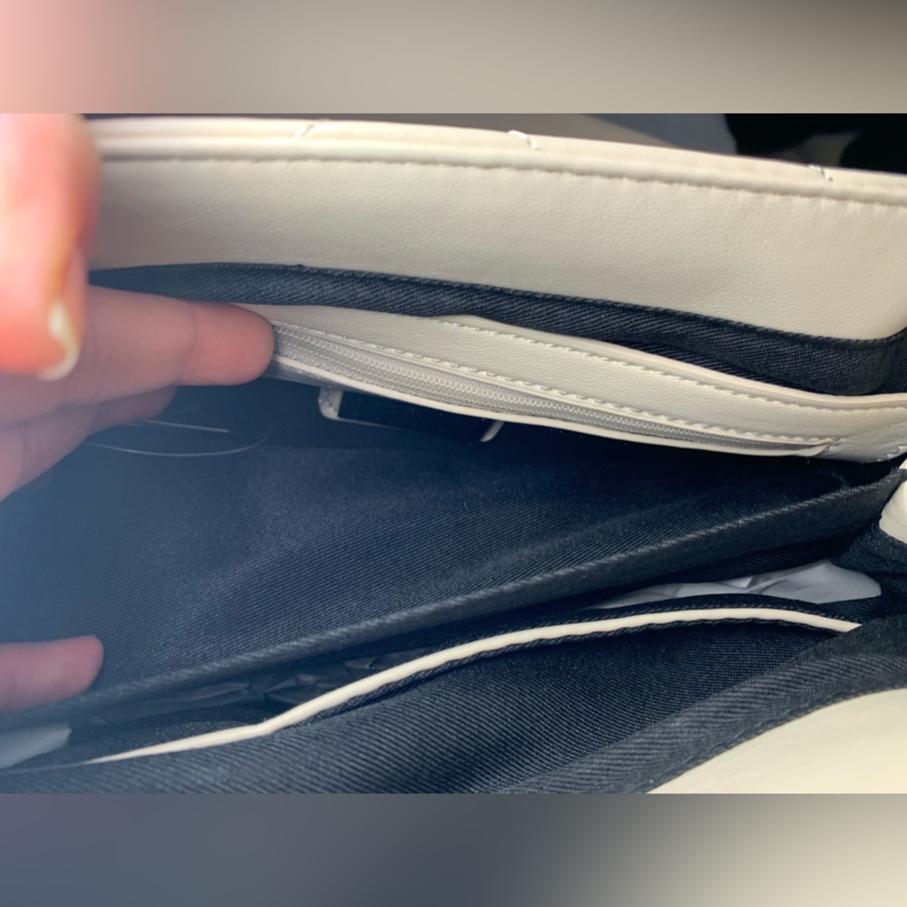 Purse - Picture 4 of 4